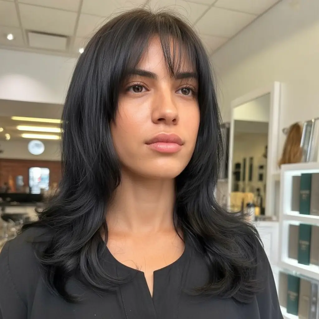 Best Mid-Length Haircuts 2026: Fresh, Feminine & Trend-Forward Styles