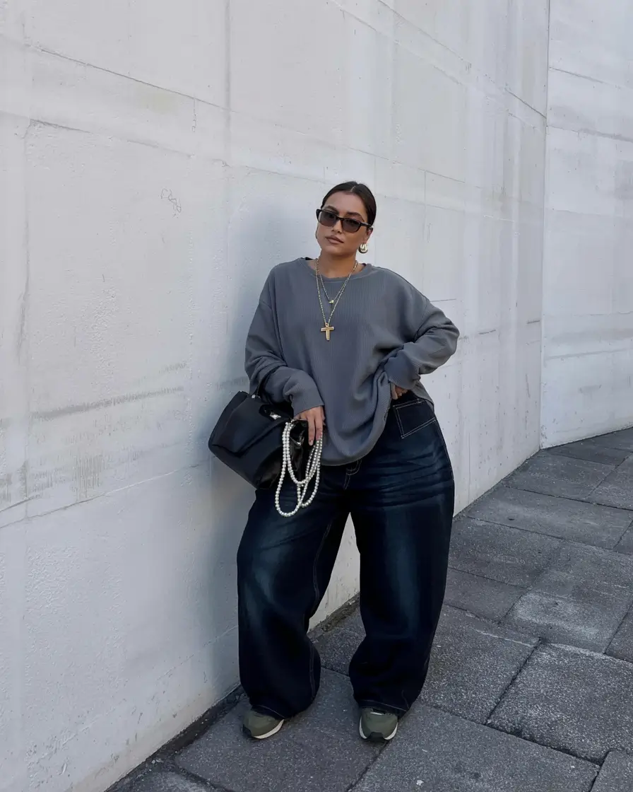 Trendy Plus-Size Outfits for Women 2026: Fresh Casual & Seasonal Style Ideas