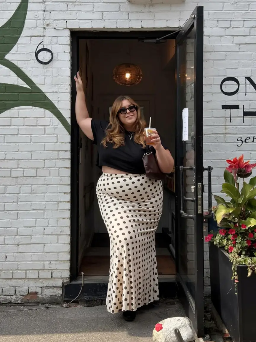 Trendy Plus-Size Outfits for Women 2026: Fresh Casual & Seasonal Style Ideas