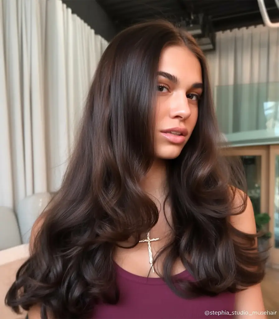 Dark Brown Hair Color 2026: Fresh Ideas, Dimensional Shades & Modern Brunette Inspiration