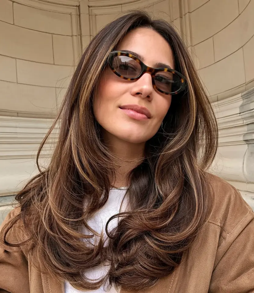 Dark Brown Hair Color 2026: Fresh Ideas, Dimensional Shades & Modern Brunette Inspiration