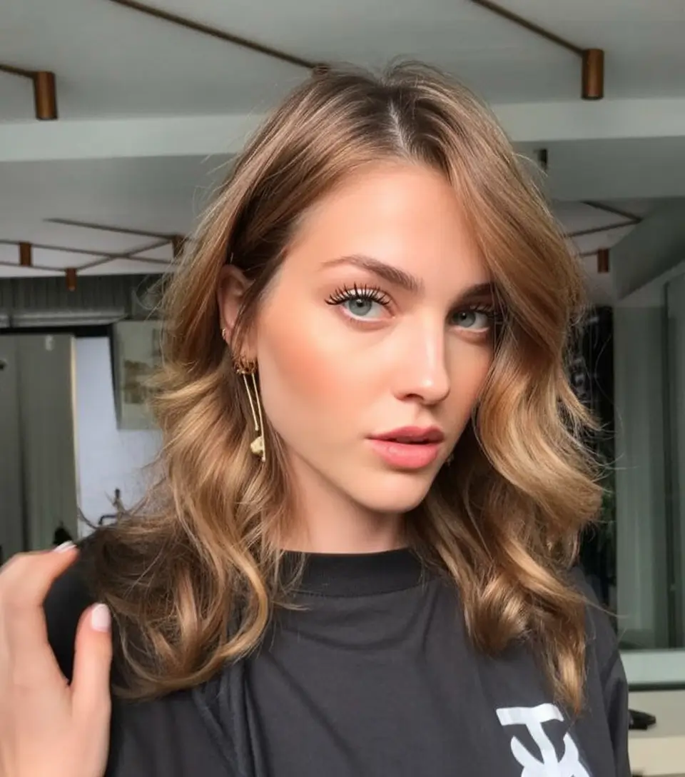 Honey Brown Hair Color 2026: Fresh Ideas & Modern Ways to Wear the Trend