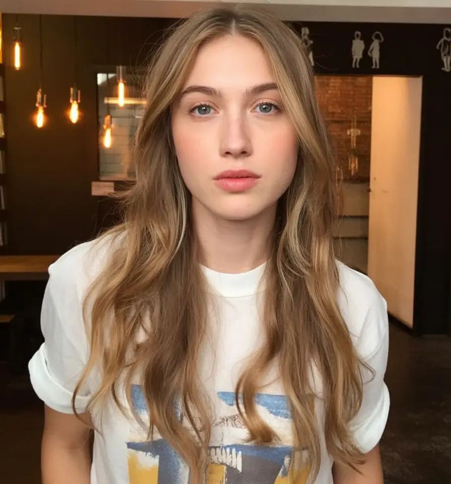 Honey Brown Hair Color 2026: Fresh Ideas & Modern Ways to Wear the Trend