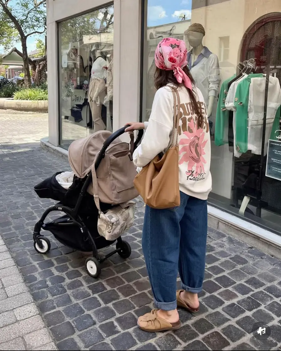 Modern Spring Mom Outfits 2026: Fresh, Comfy, and Effortlessly Stylish Looks