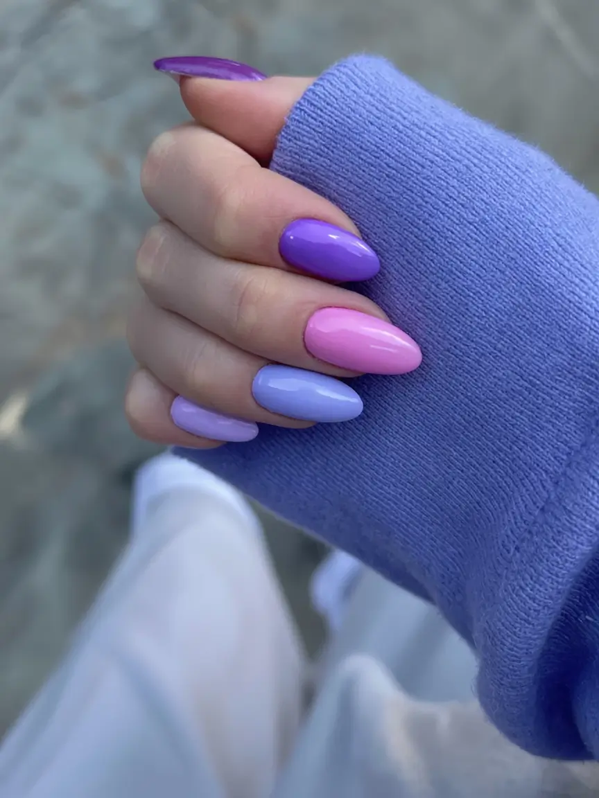 Spring Nails Color Ideas 2026: Fresh Two-Color & Solid Spring Manicures