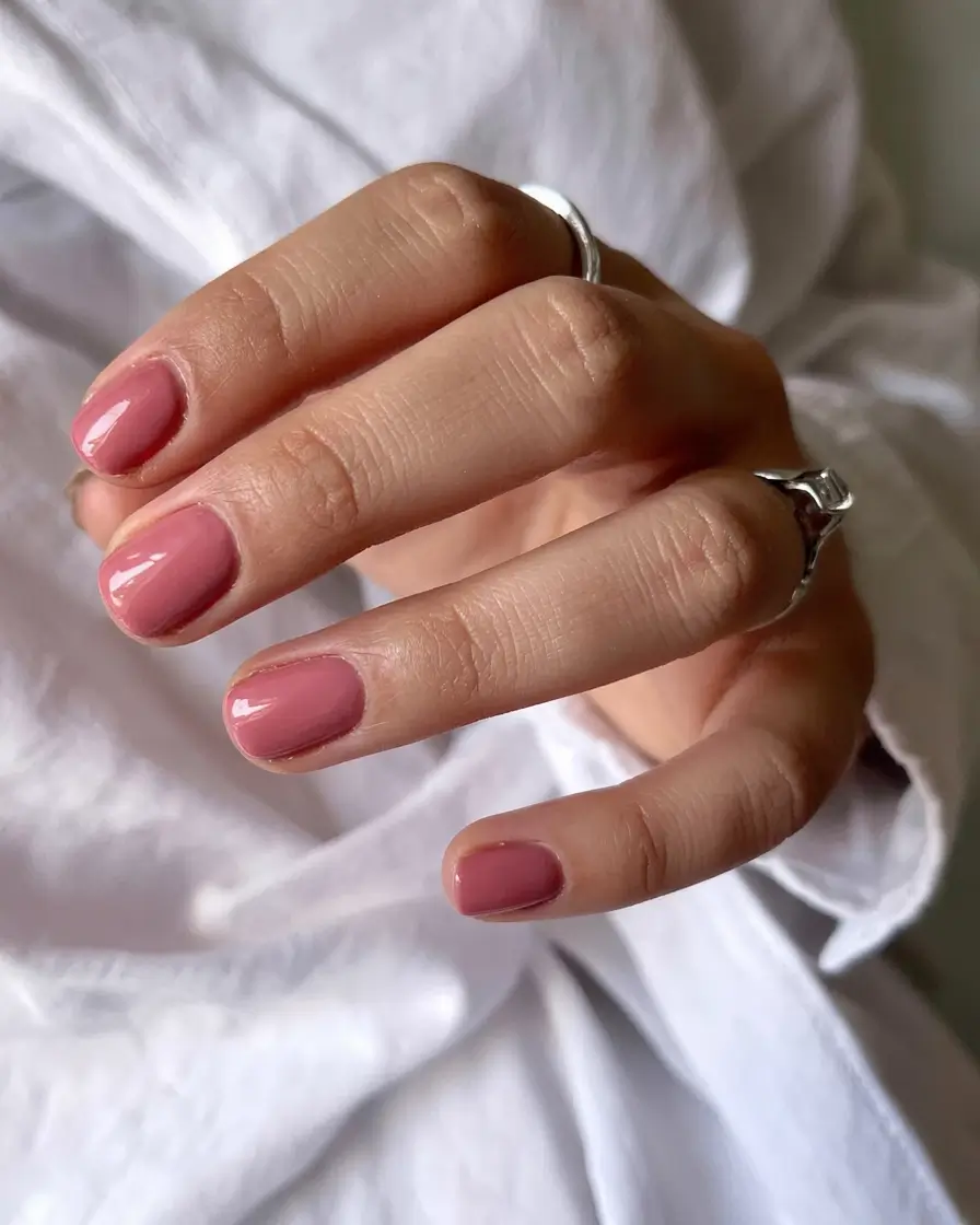 Spring Nails Color Ideas 2026: Fresh Two-Color & Solid Spring Manicures