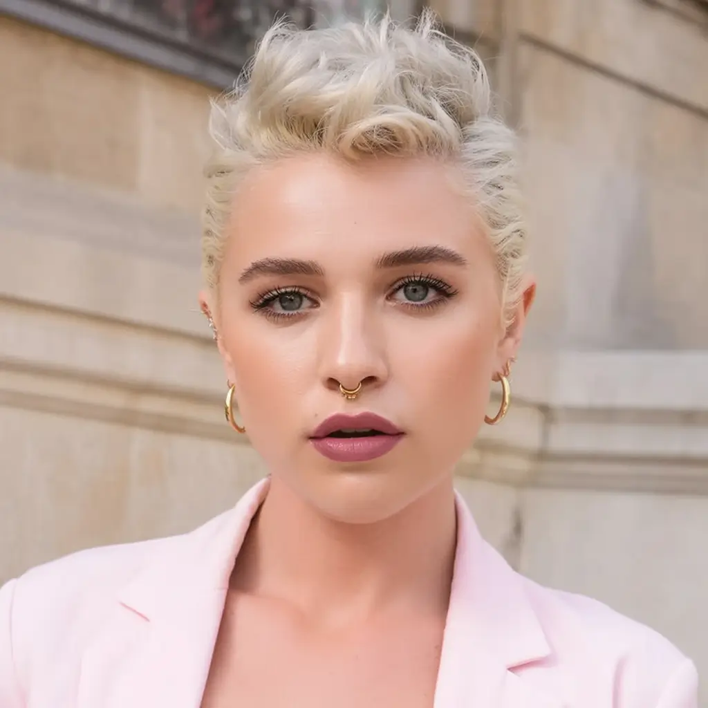 Latest Spring Pixie 2026: Fresh Cuts, Light Colors & Inspiring Short-Hair Trends