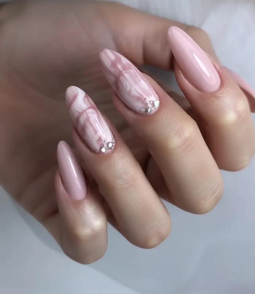 Fun Spring Vacation Nails 2026: 27 Cute Ideas for Beach Trips, Weekend Getaways, and Sunny Days