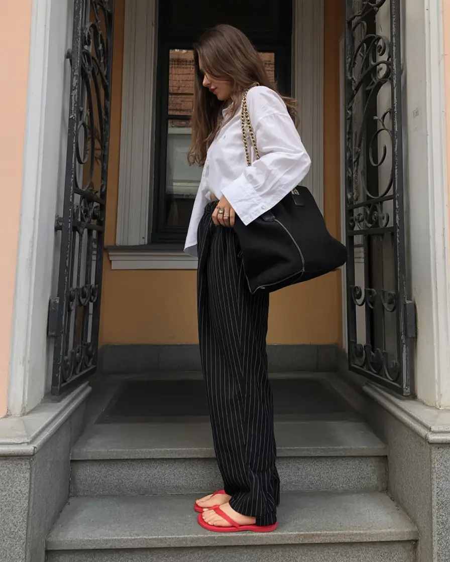 Summer Slides for Women 2026: Effortless Outfit Ideas & Aesthetic Looks to Try Now